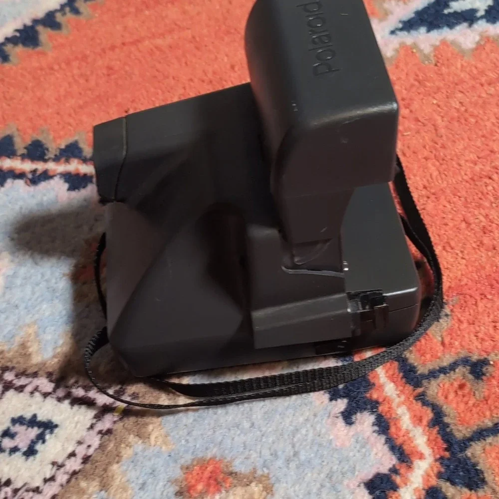 Polaroid OneStep 600 Instant Camera Dark Gray w/ Film & Strap